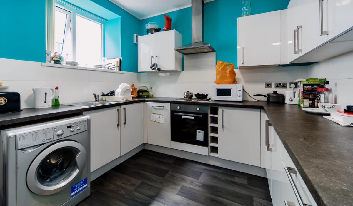 Step House image