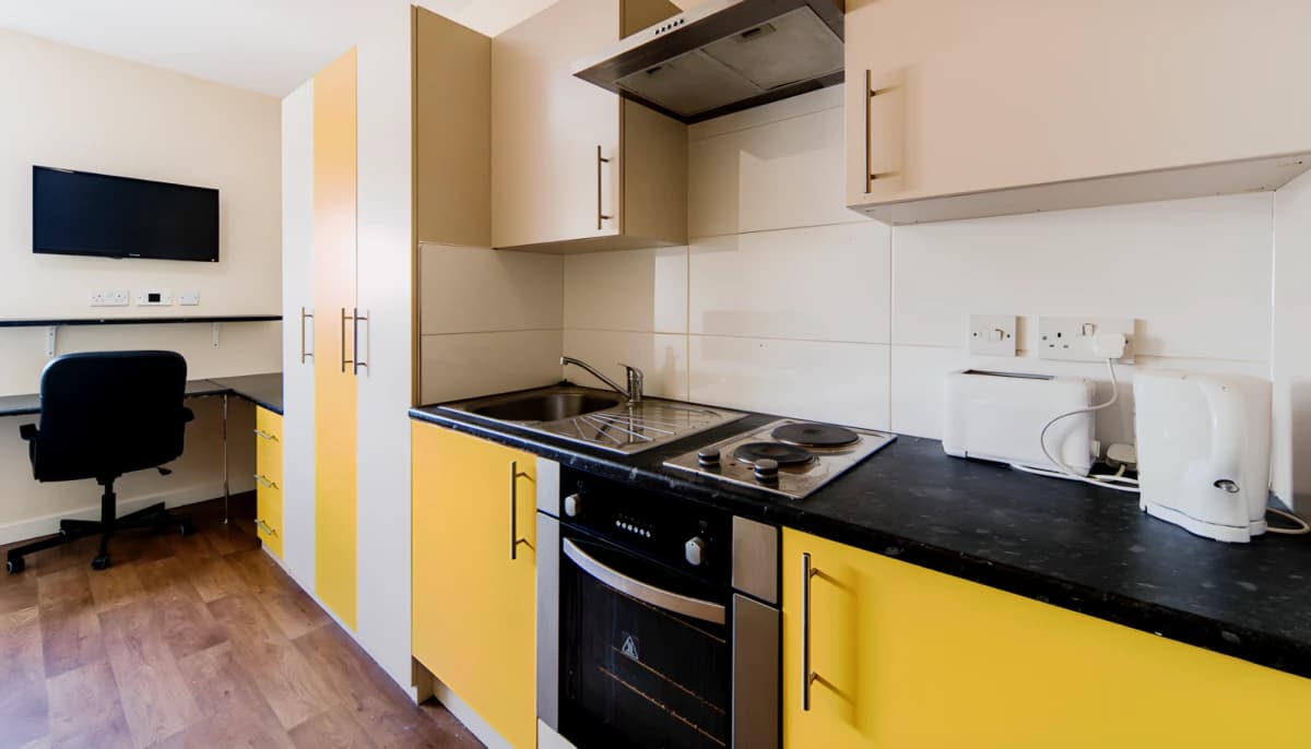 Step House image