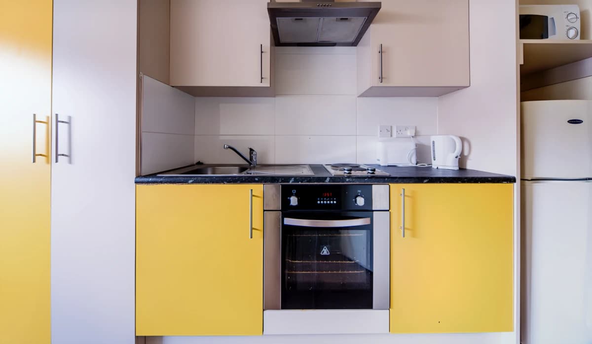Step House image