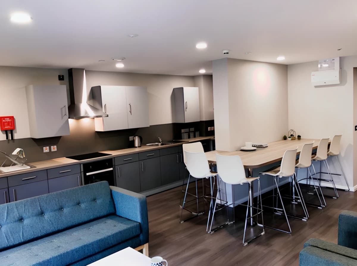 Ensuite Silver - Accessible