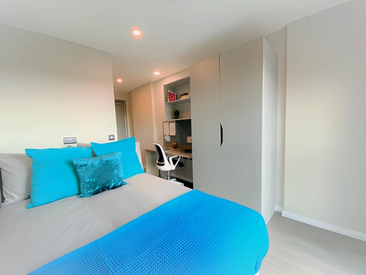 Ensuite