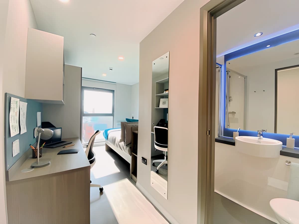Ensuite Bronze