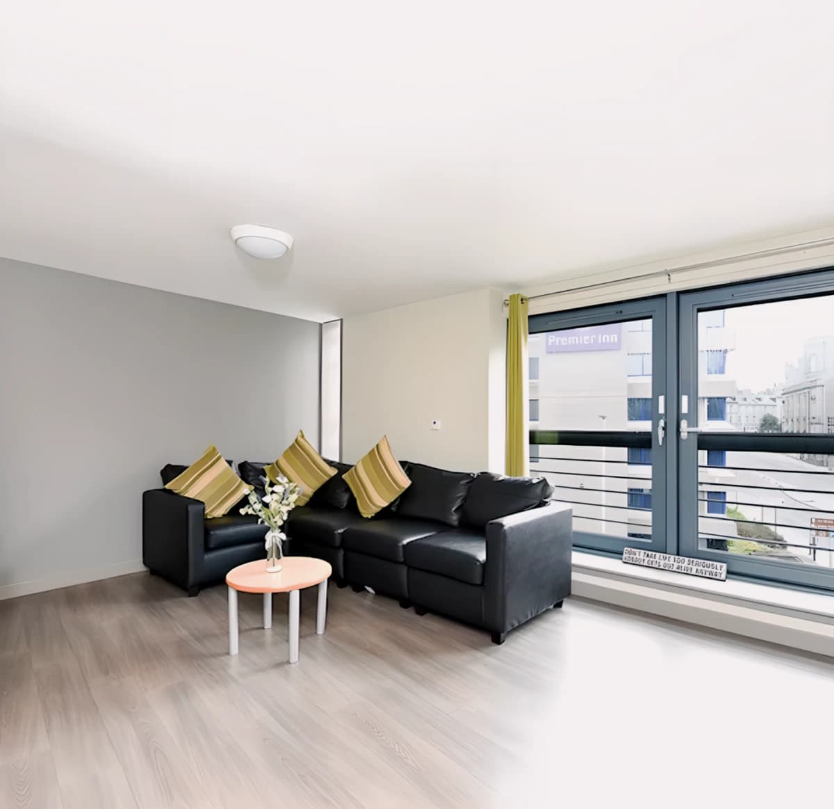 Ensuite bronze