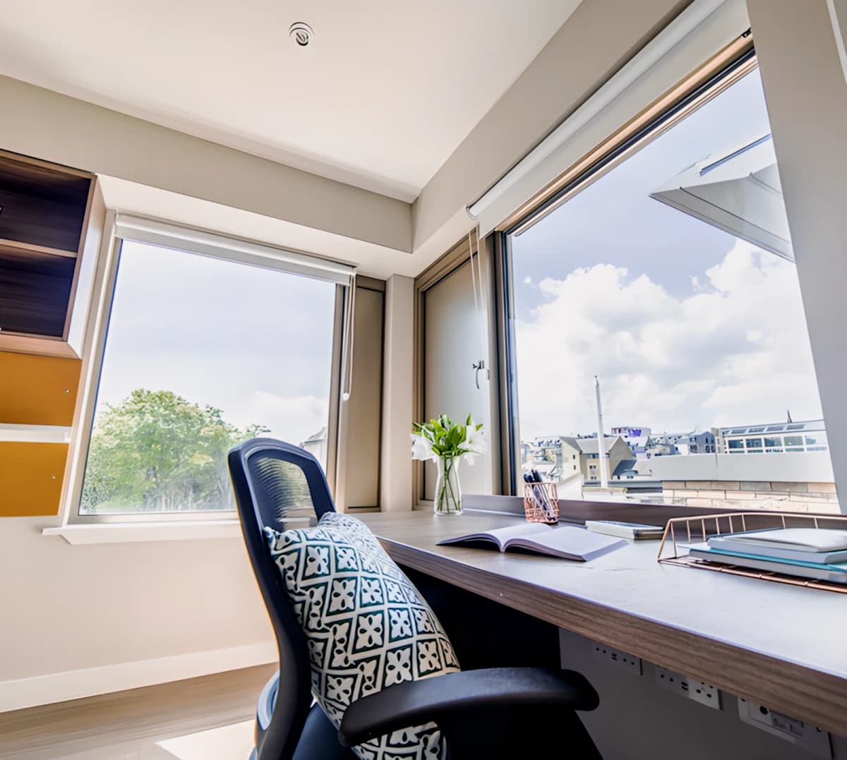 Studio Gold -City View