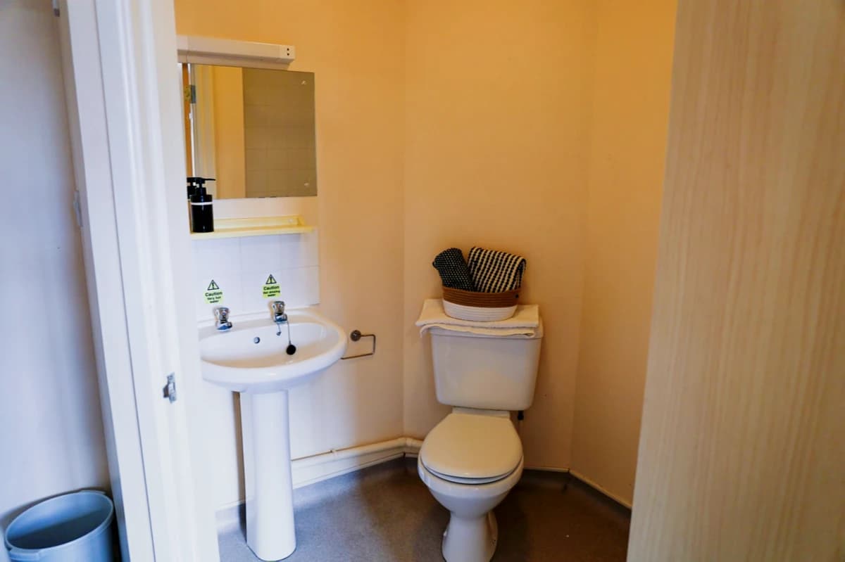 Silver Ensuite
