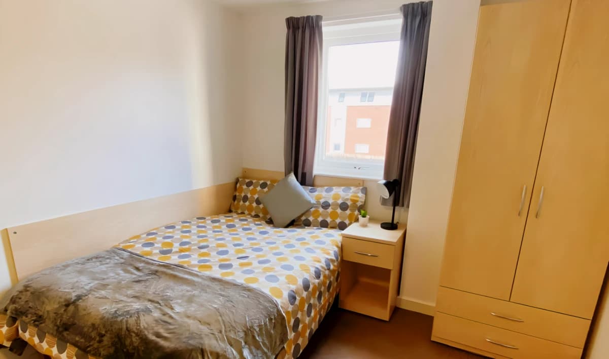 4-6 Bedroom En-suite