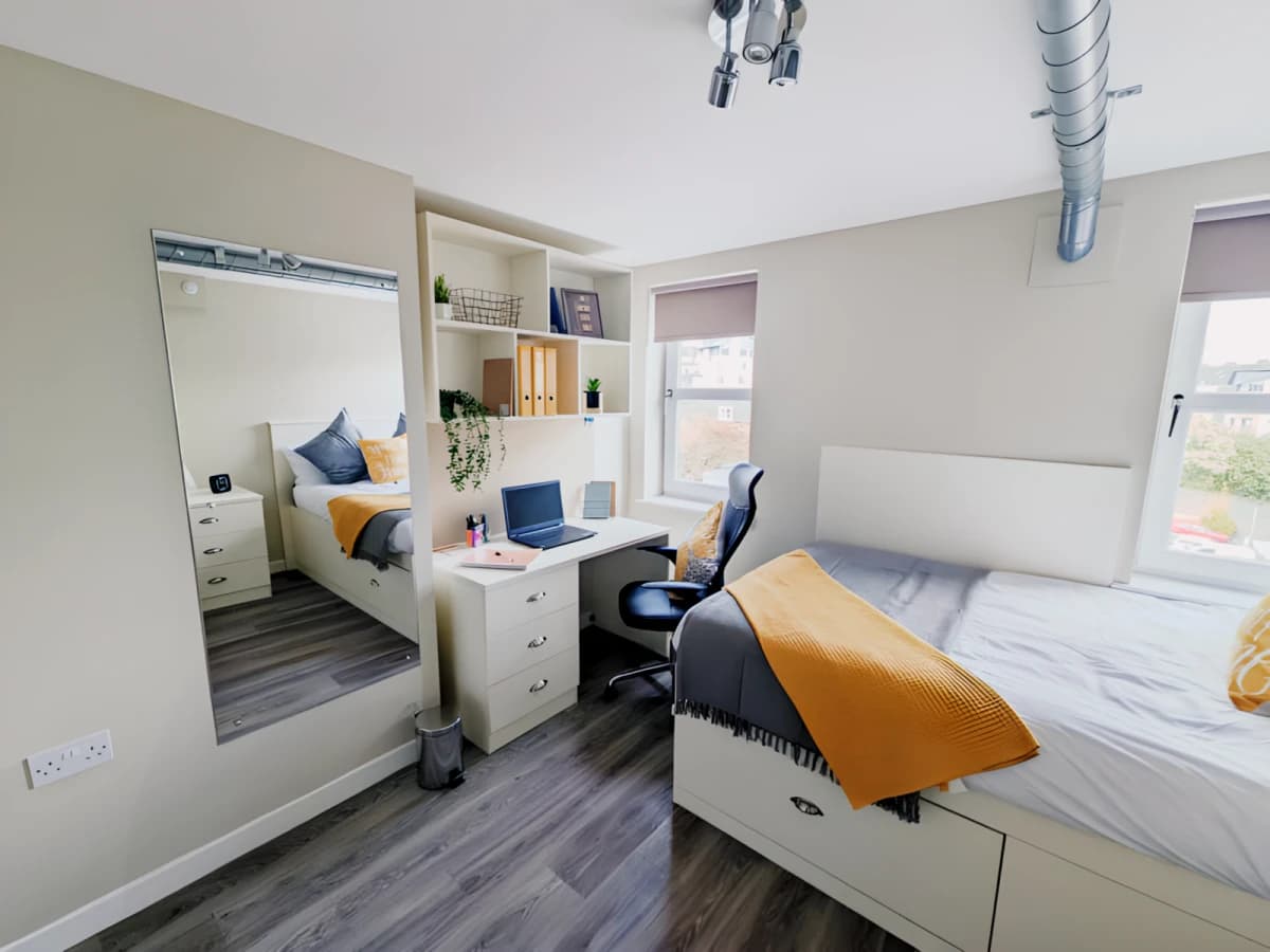 Deluxe Ensuite