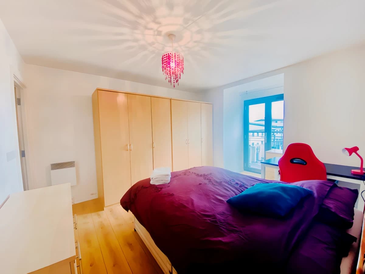 2 bedrooms 2 bathrooms