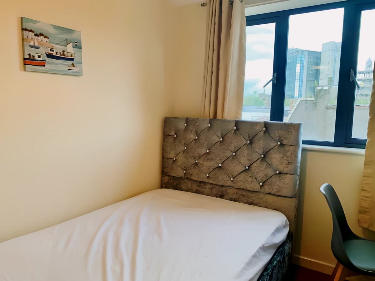 2 bedrooms 2 bathrooms