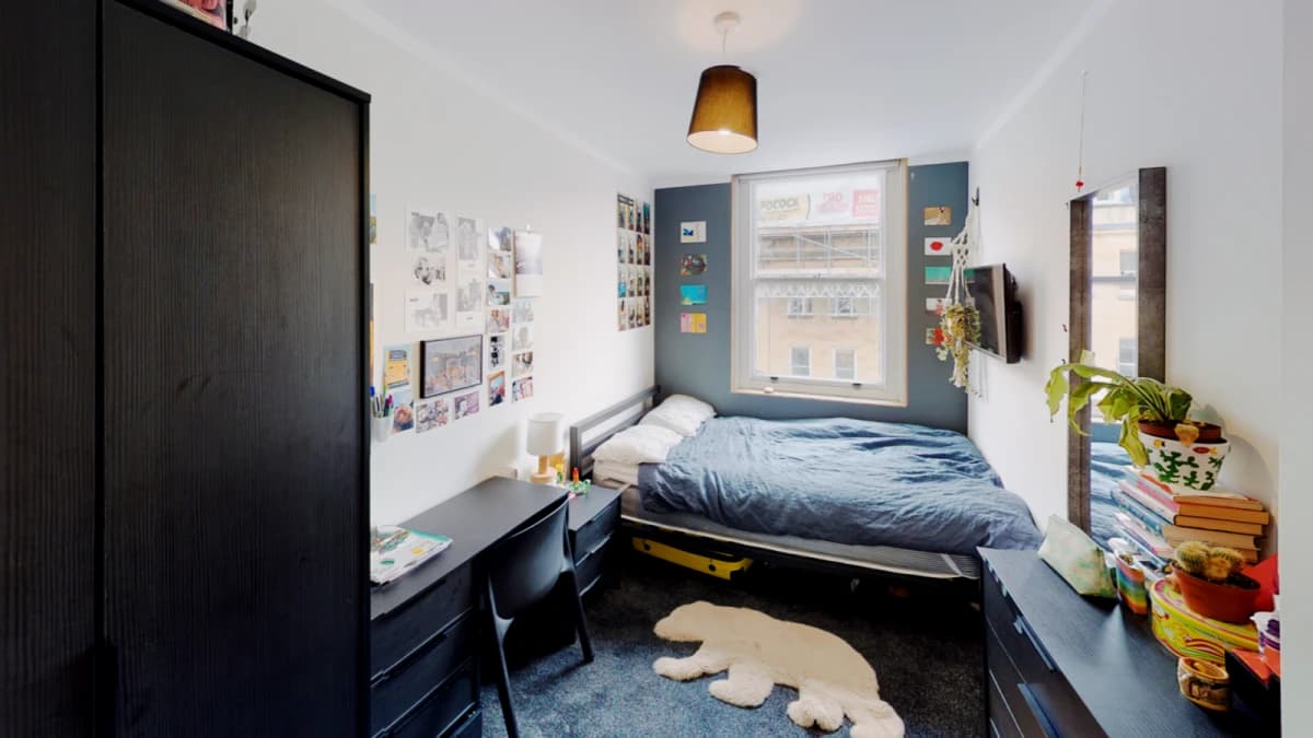 4 Bedroom 1 Bathroom