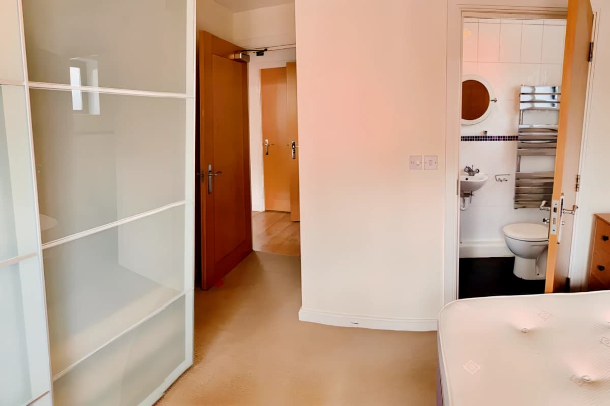 2 bedroom 2 bathroom