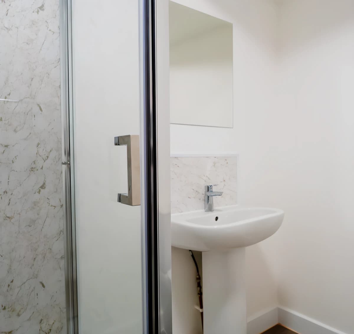 6 Bedroom 2 Bathroom