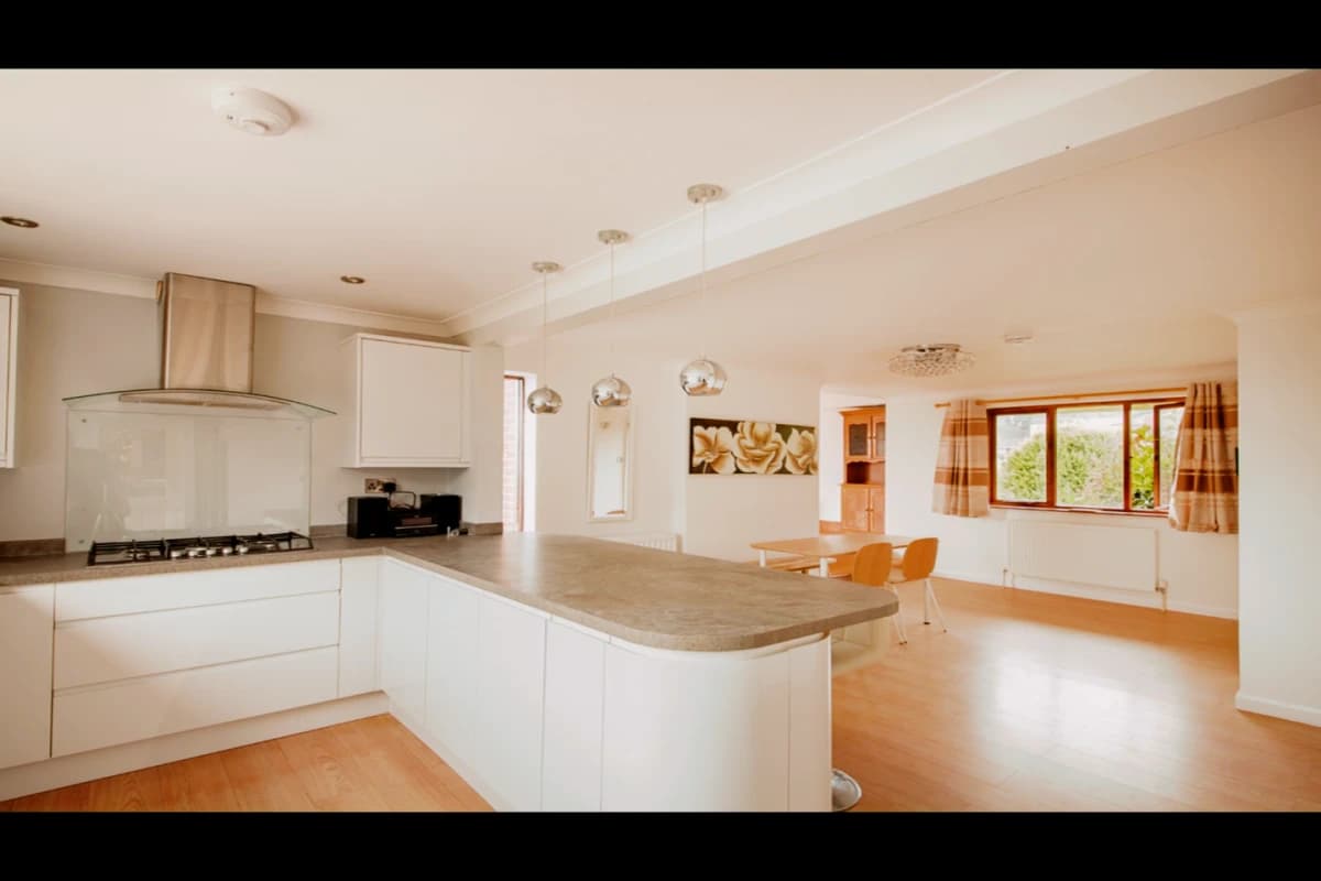 5 Bed, 1 Bath