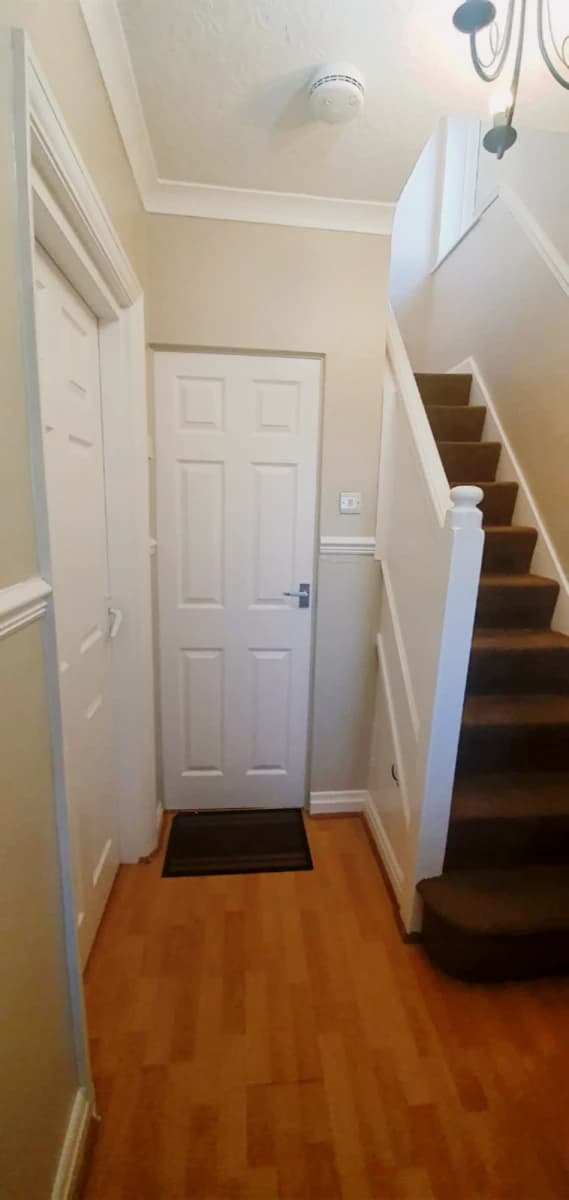 4 Bedroom, 1 Bathroom