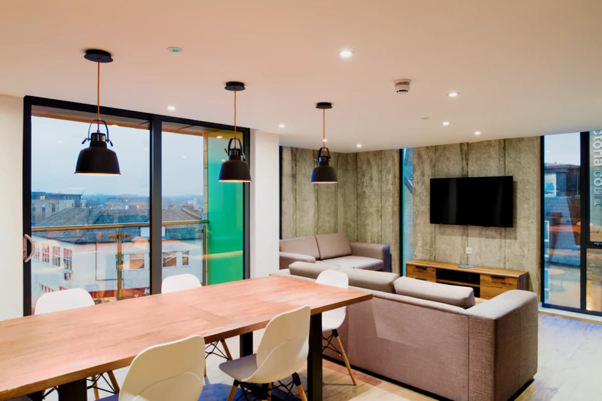1 Bedroom, 1 Bathroom