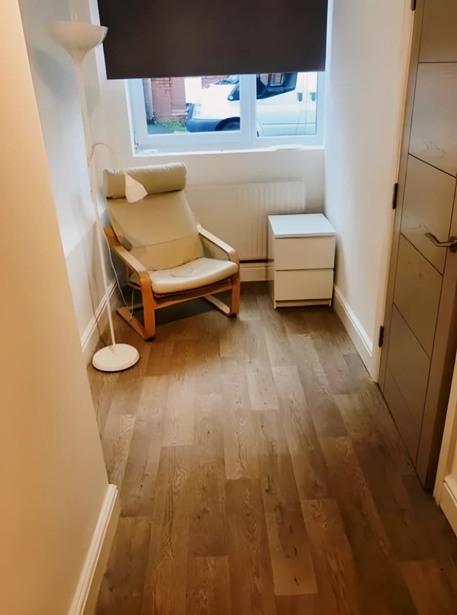 6 Bedroom, 1 Bathroom