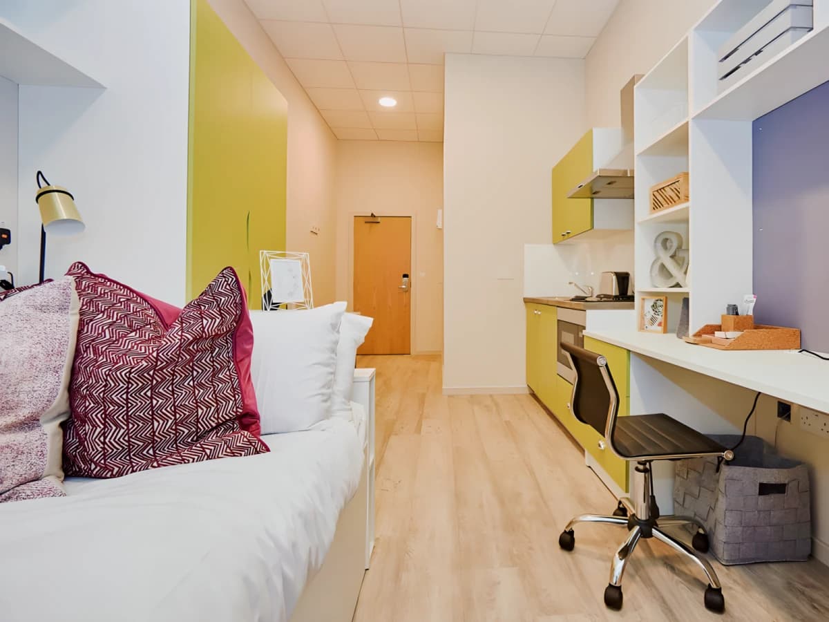 1 Bedroom, 1 Bathroom