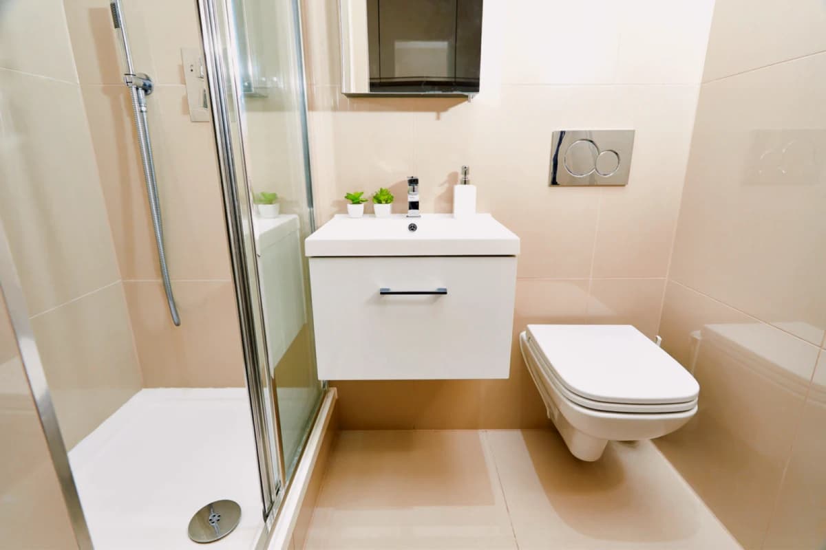 1 Bedroom, 1 Bathroom