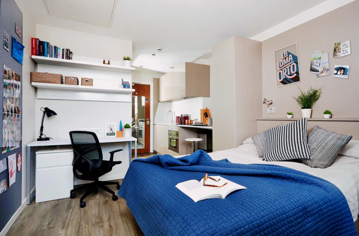 1 Bedroom, 1 Bathroom