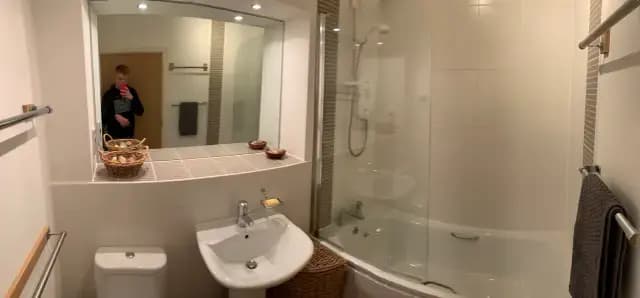Fountain Court EX4