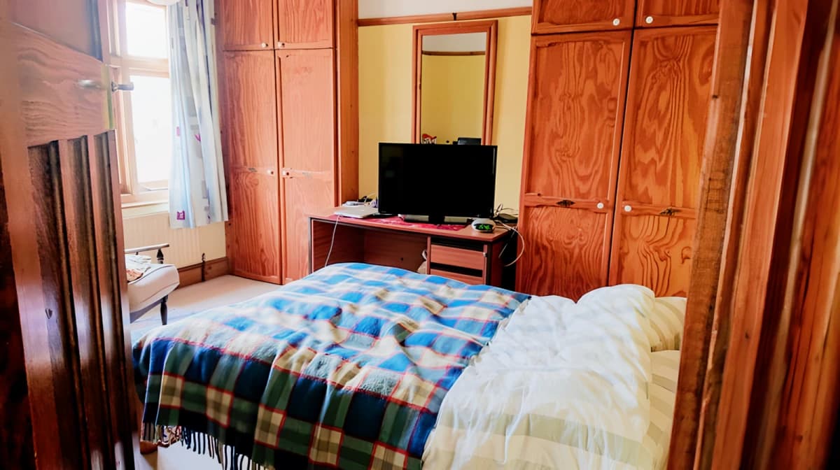 3 Bedroom, 1 Bathroom