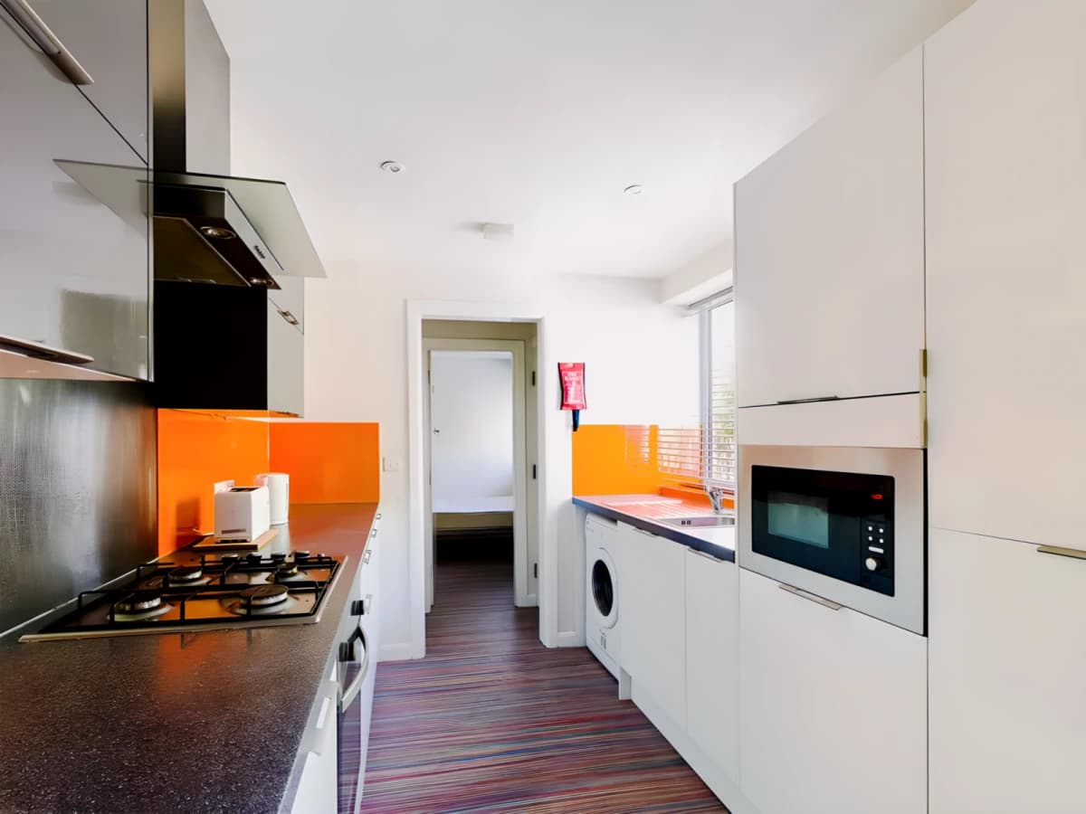 4 Bed 1 Bath
