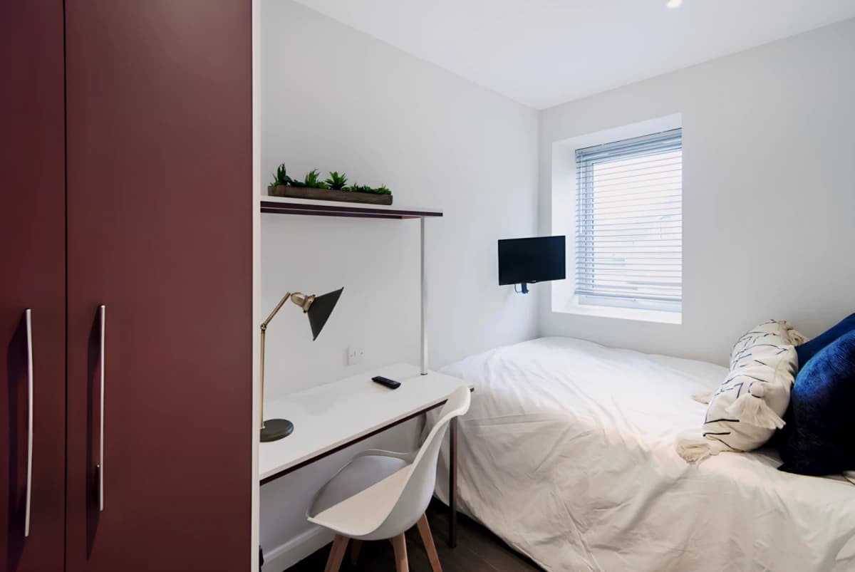 4 Bed 1 Bath