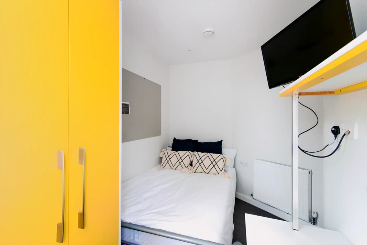 4 Bed 1 Bath