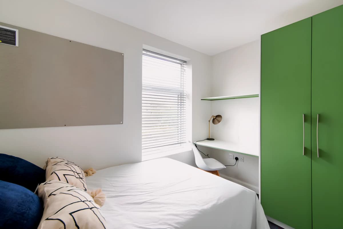 4 Bed 1 Bath