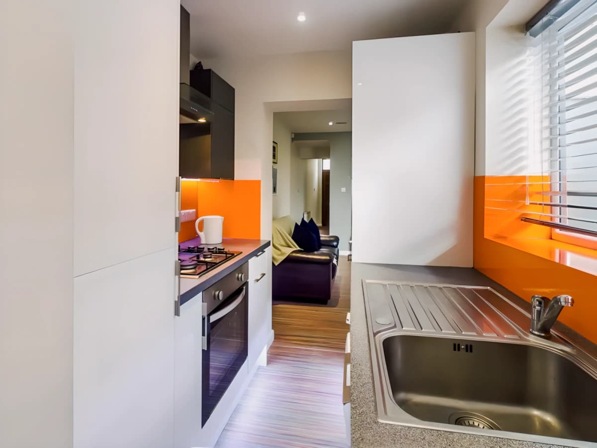 4 Bed 1 Bath