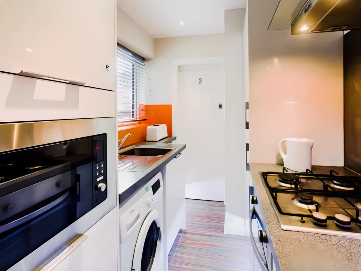 4 Bed 1 Bath