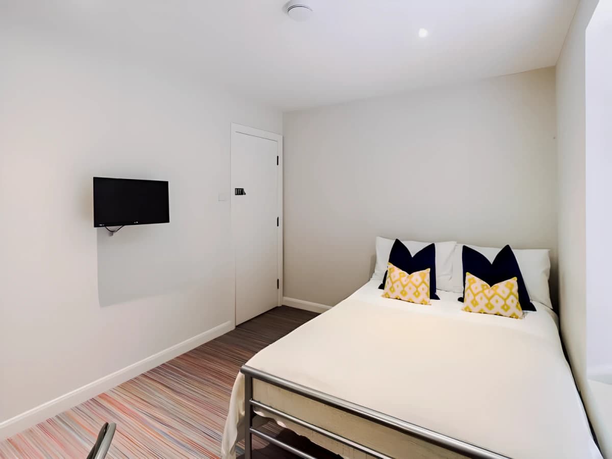5 bed 1 Bath