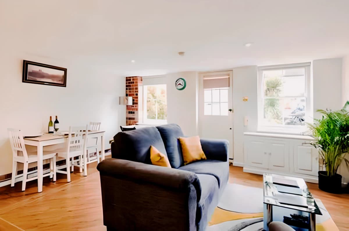 2 Bedroom