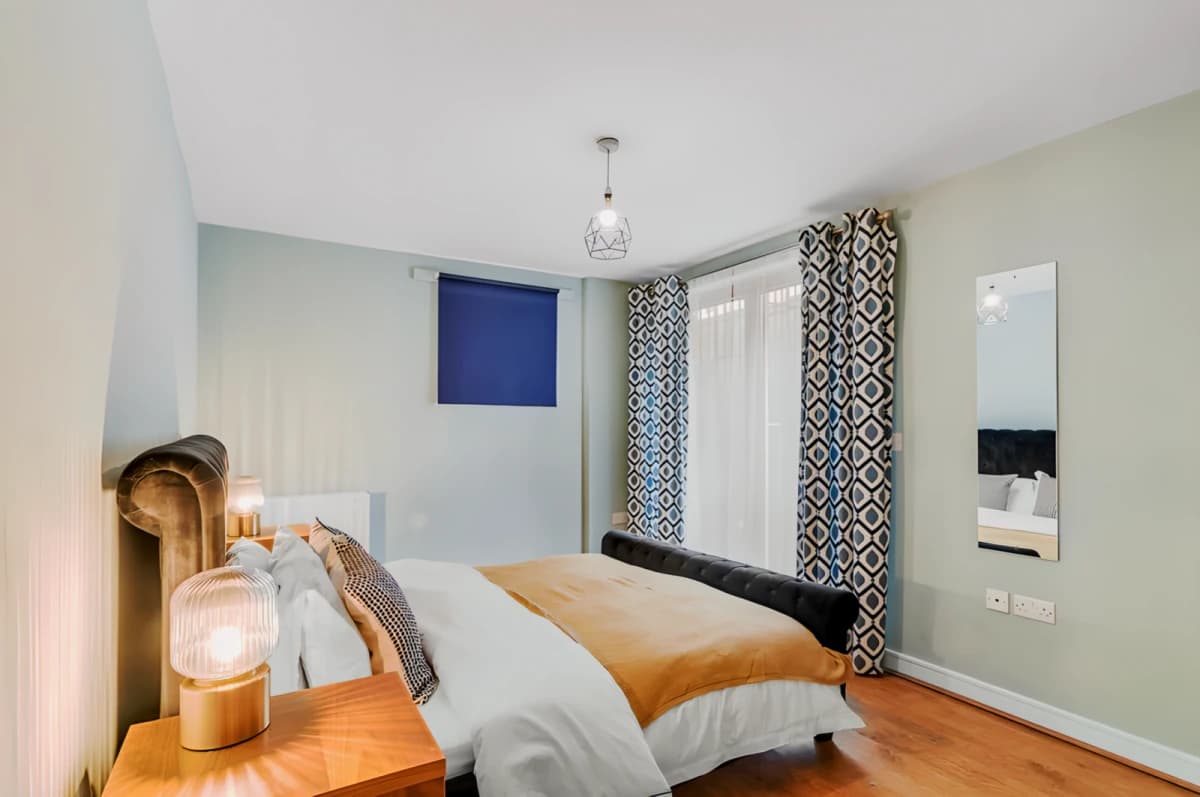 1 Bedrooms 1 Bathroom