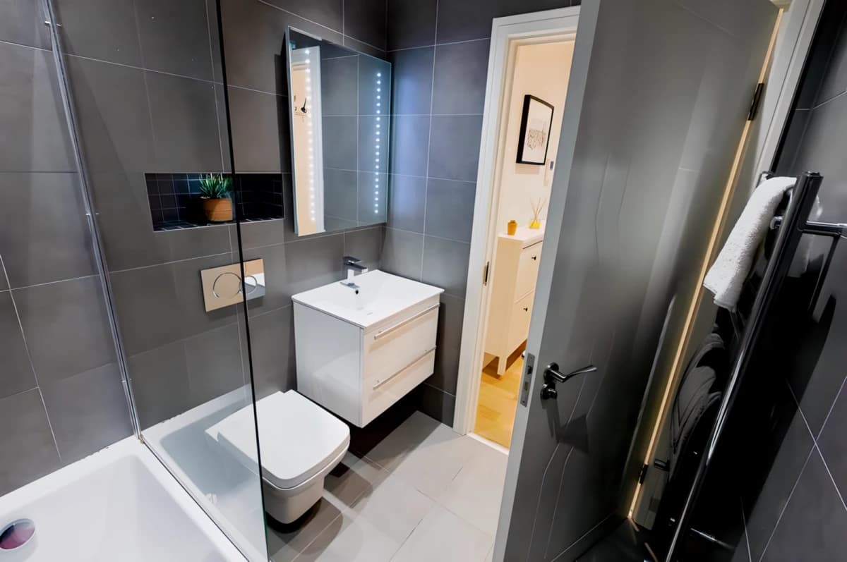 1 Bedrooms 1 Bathroom
