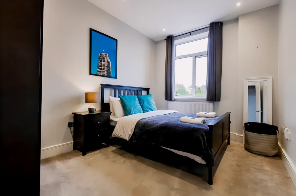 1 Bedrooms 1 Bathroom