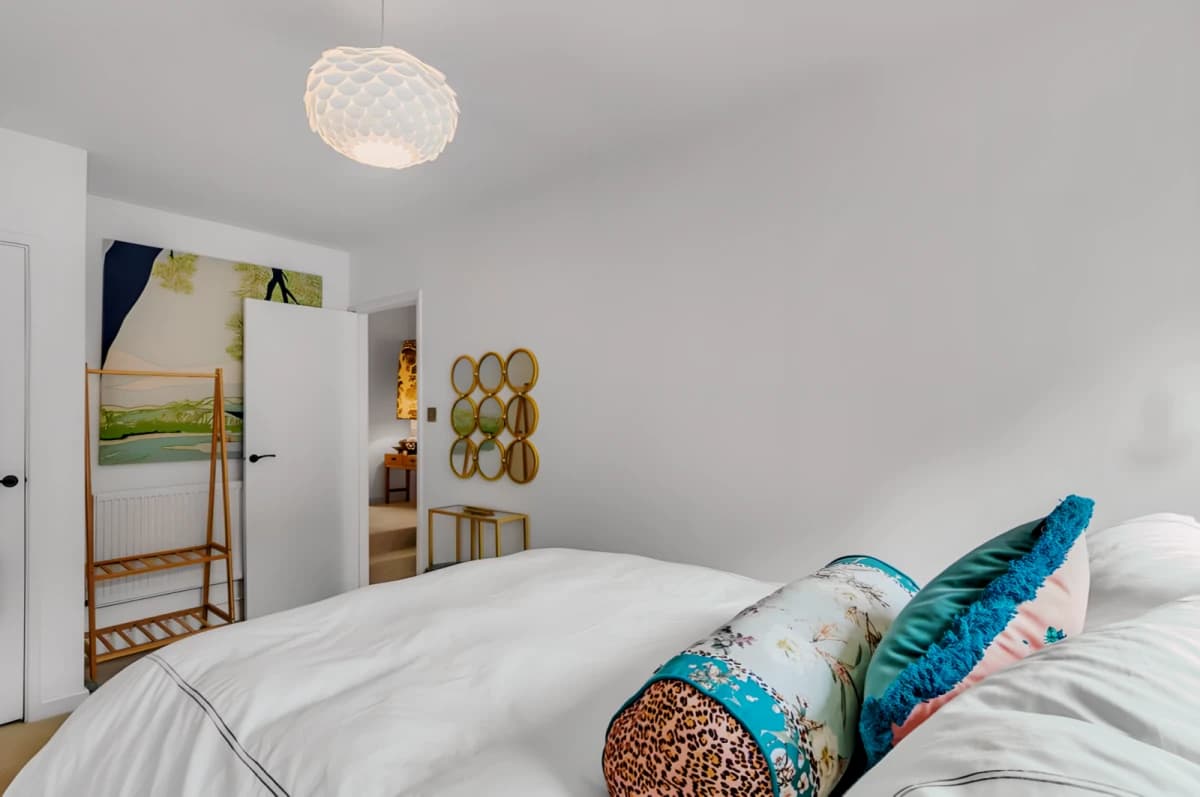 1 Bedrooms 1 Bathroom