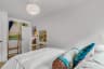 1 Bedrooms 1 Bathroom