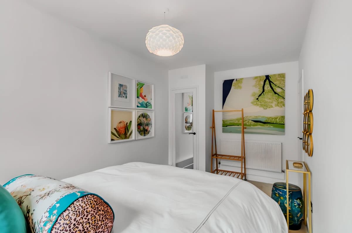 1 Bedrooms 1 Bathroom