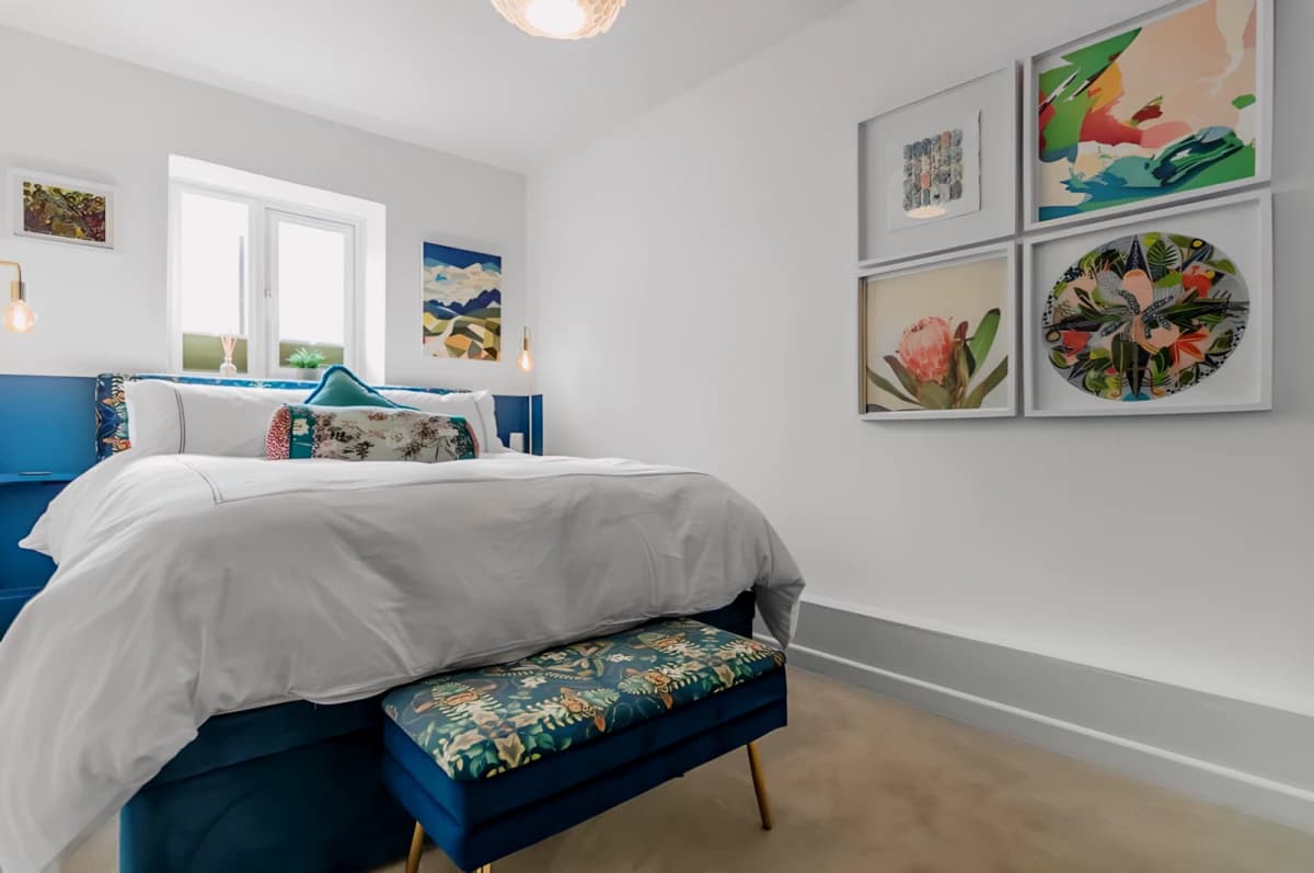 1 Bedrooms 1 Bathroom