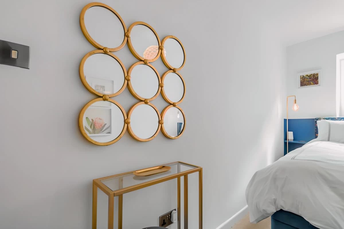 1 Bedrooms 1 Bathroom
