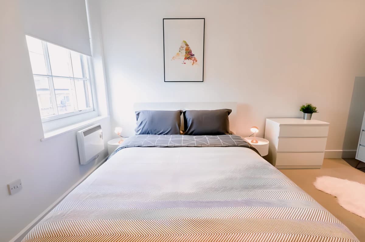 1 Bedrooms 1 Bathroom