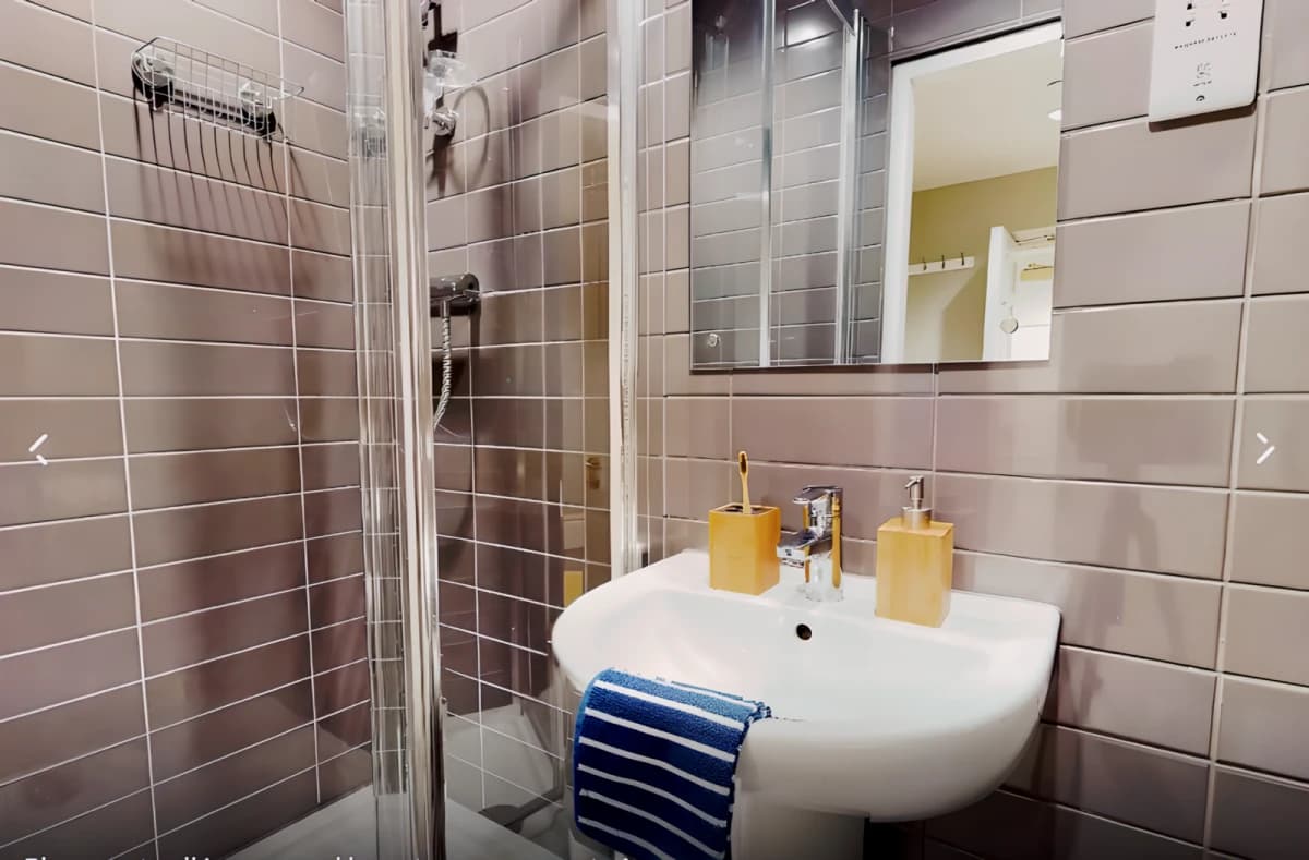 Platinum En Suite