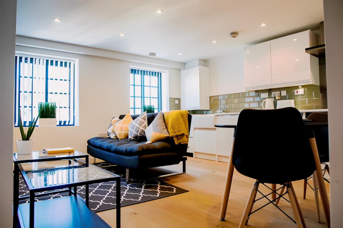 1 Bedrooms 1 Bathroom