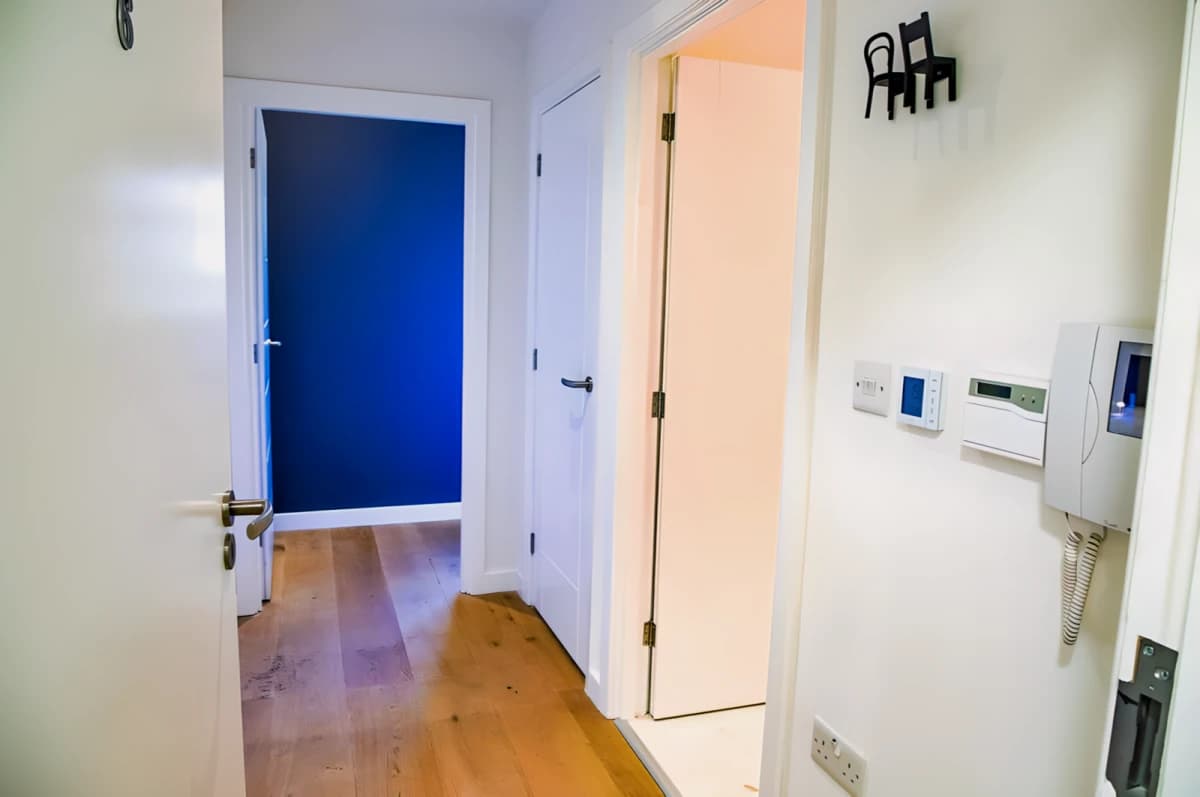1 Bedrooms 1 Bathroom