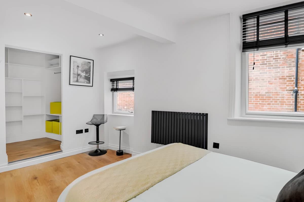 1 Bedrooms 1 Bathroom