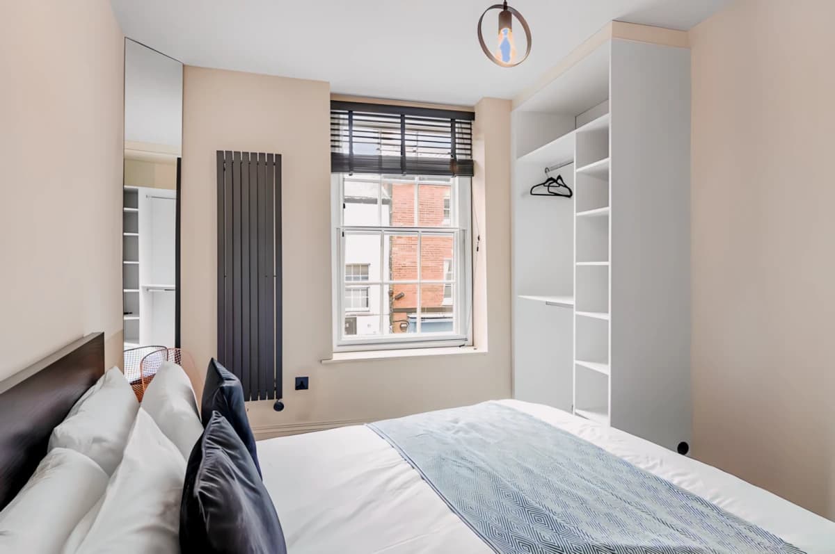 1 Bedrooms 1 Bathroom