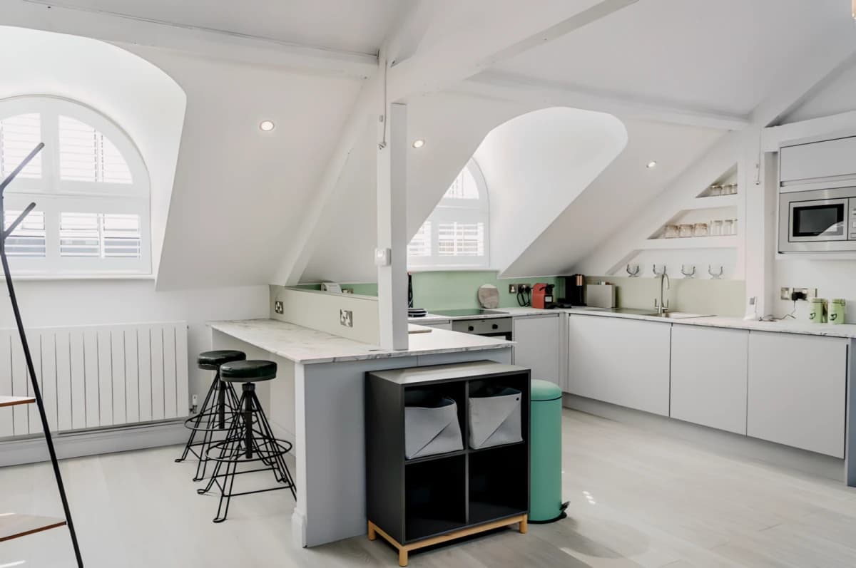 2 Bedrooms 2 Bathroom