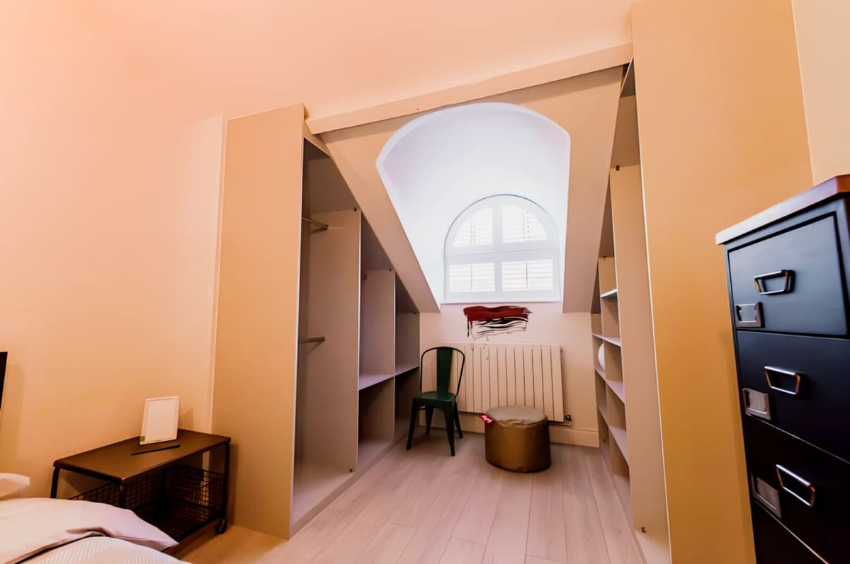 2 Bedrooms 2 Bathroom