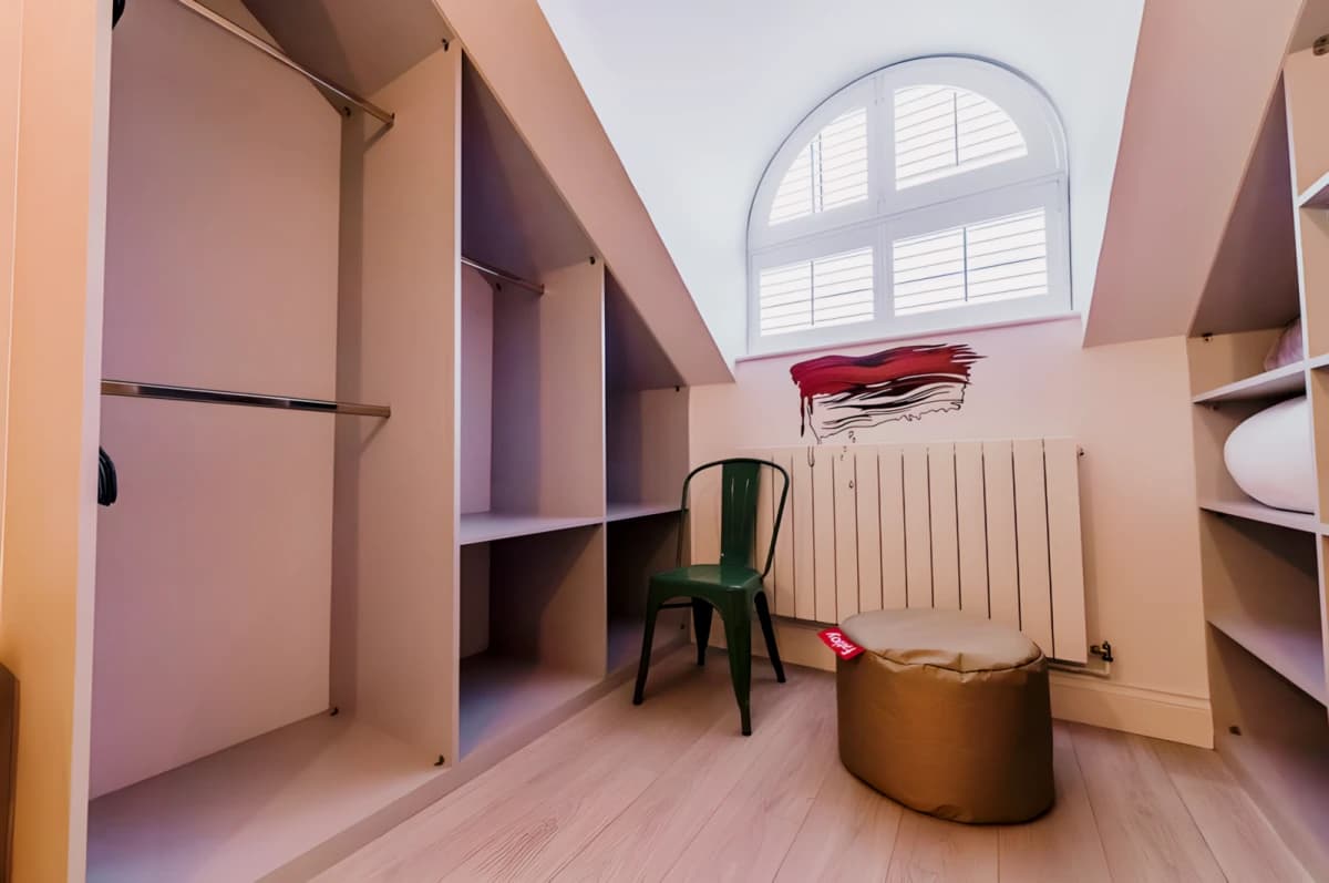 2 Bedrooms 2 Bathroom